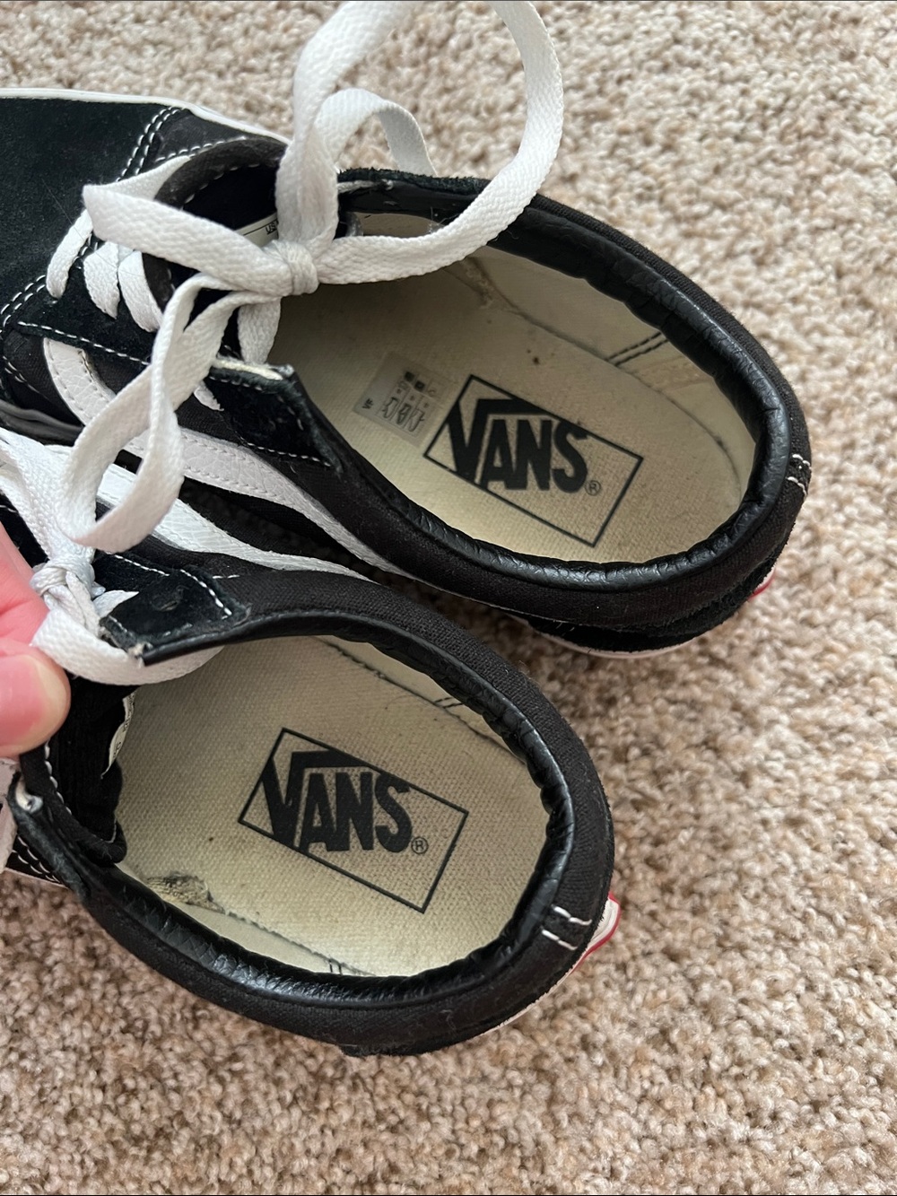 Vans Classic Black and White shoes - Picture 3 of 8